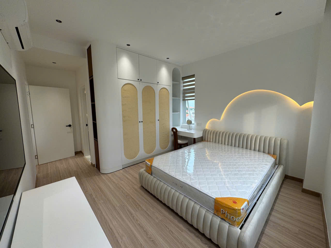 Bán Căn Hộ Cảnh Viên 1 Phú Mỹ Hưng 3PN View Công Viên